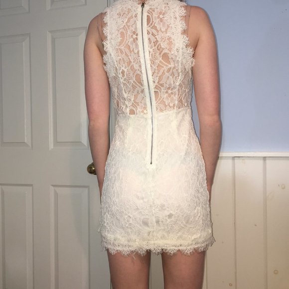 Hudson's Bay lace mini dress - Picture 4 of 5